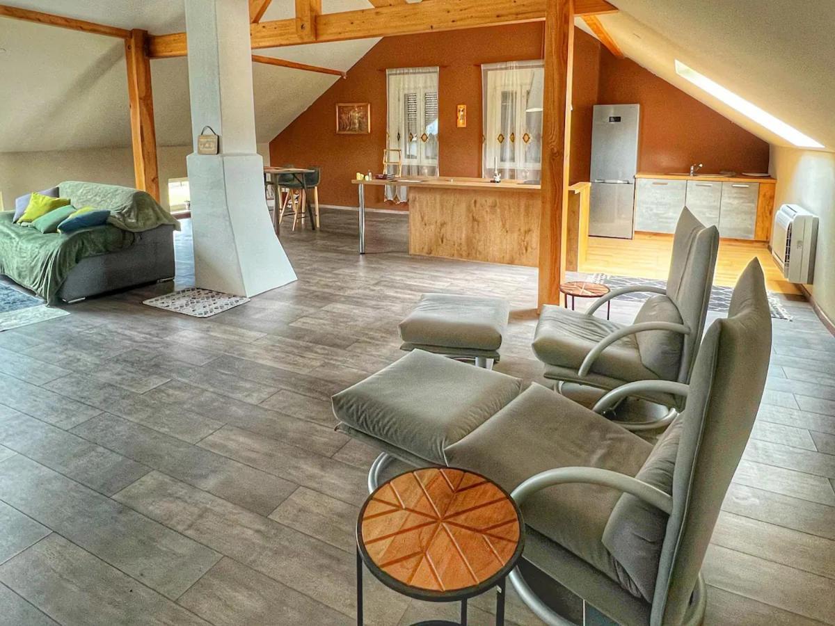 Loft Spacieux En Pleine Foret Bining Luaran gambar